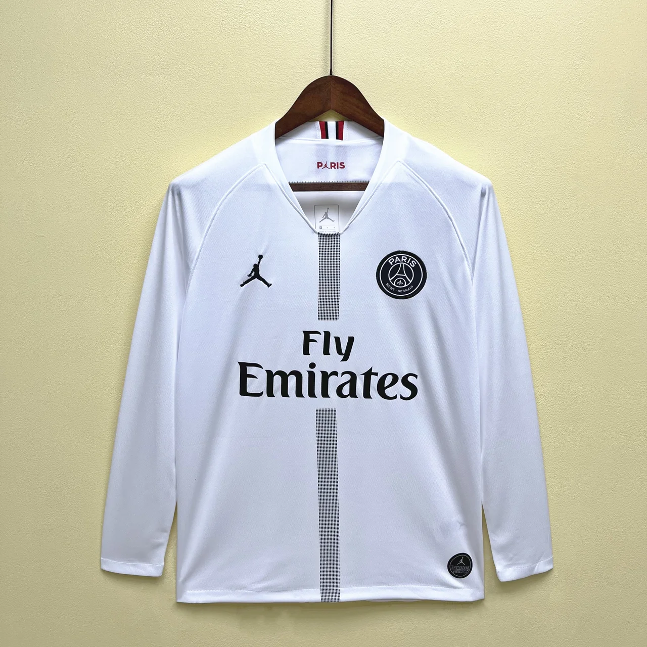 PSG 2018-19 Retro Manga Larga, foto 1